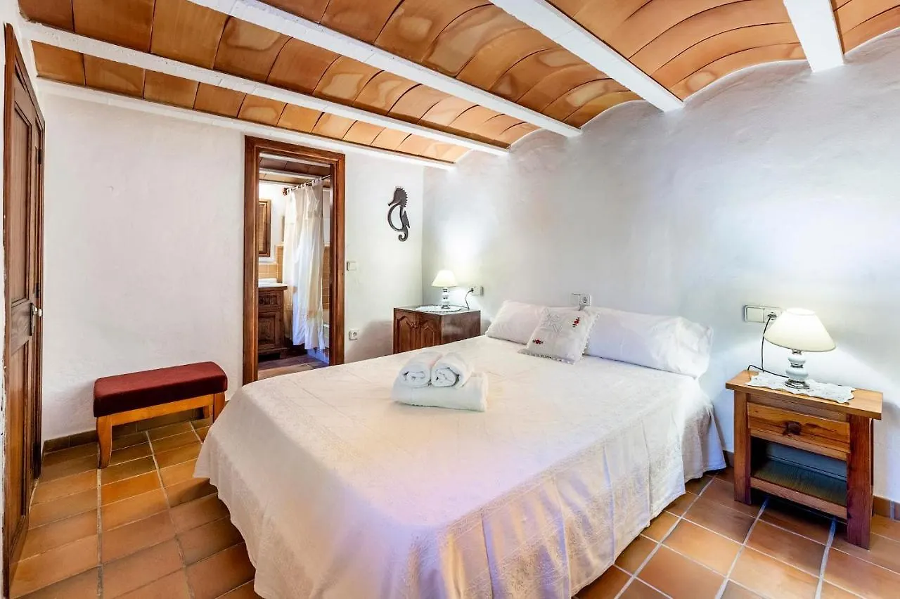 Beautiful 3 Bedroom Finca In San Vicent Cala De San Vicente  Hébergement de vacances