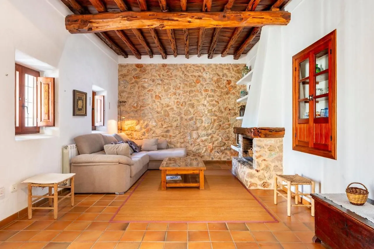 Hébergement de vacances Beautiful 3 Bedroom Finca In San Vicent Cala De San Vicente